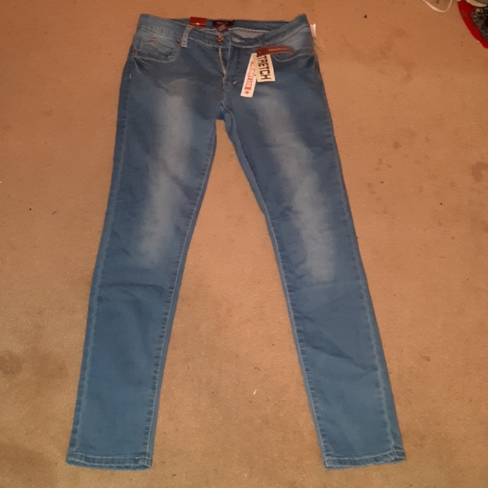 Kenneth lopez stretch and skinny leg jeans nwt